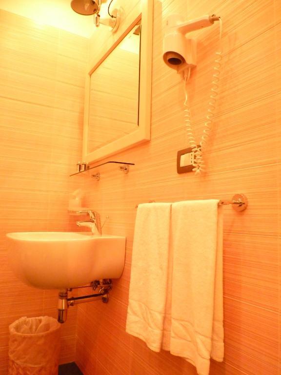 La Gerbera Hotel Levanto Bilik gambar